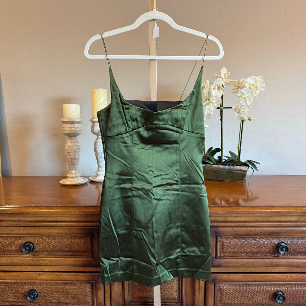 Bec + Bridge Bella Mini Dress Green Moss NWT Sold Out M - Picture 4 of 9